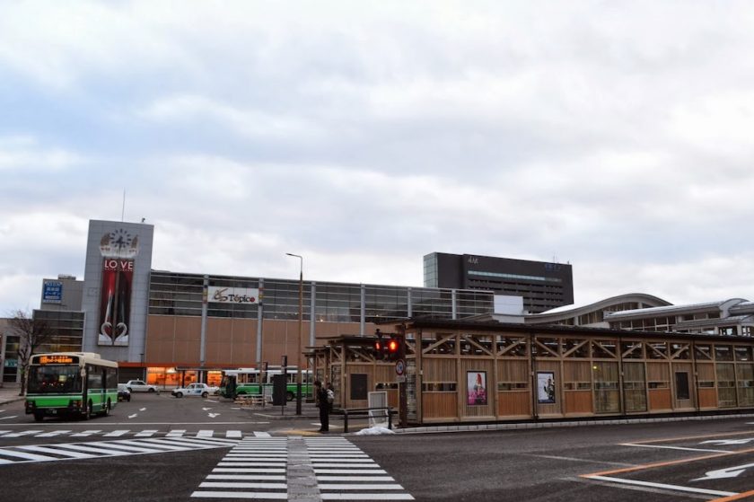 Station building "Topico" and the bus terminal on Akita Station west gate