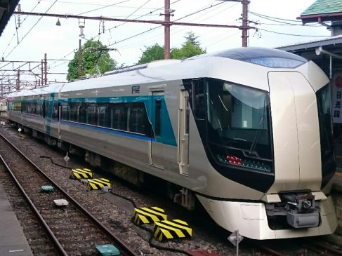 Tobu Railway operates ski / snowboard night train “Snowpal 23:55” this winter
