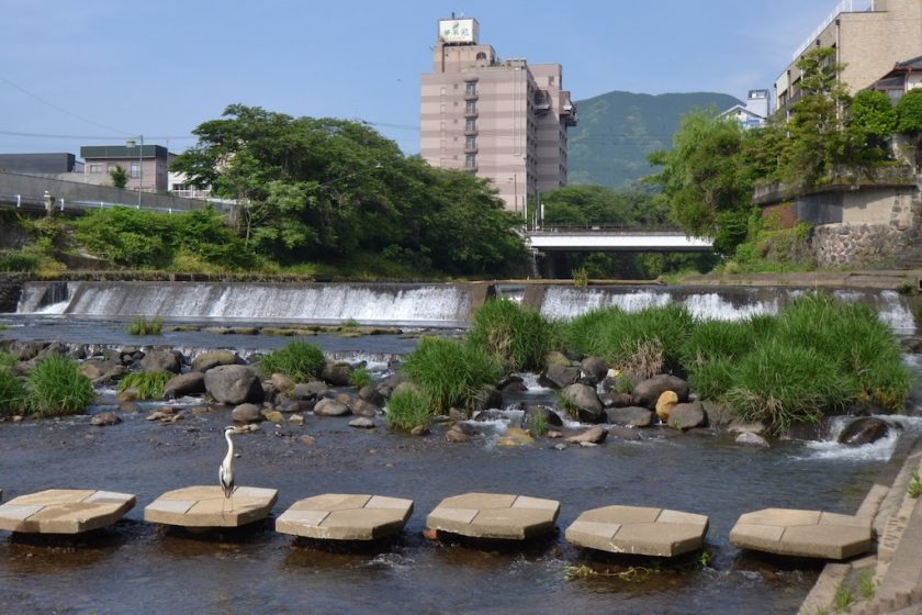Scenery of the Shiota River flowing through Ureshino Onsen near the new station ©Katsumi