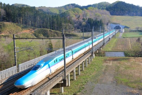 Hokkaido Shinkansen speeds up to 210 km/h in Seikan Tunnel during the year-end and New Year holidays