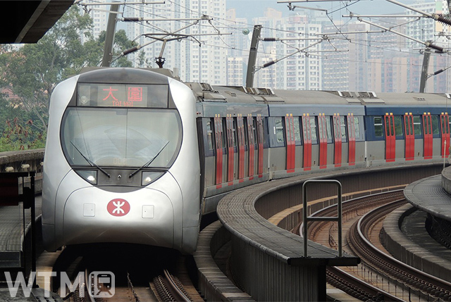 The SP1900 type train manufactured by Kinki Sharyo and Kawasaki Heavy Industries, Japan that operates on the Hong Kong MTR Tuen Ma Line (Andy Leung / PIXTA)