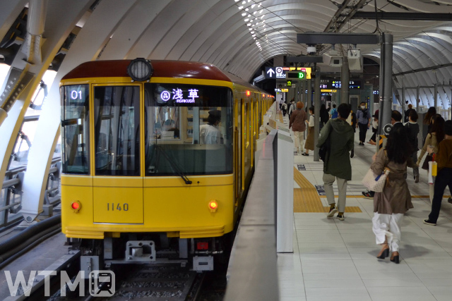 Tokyo Metro type 1000 EMU at Shibuya station on the Ginza Line (Katsumi/TOKYO STUDIO)