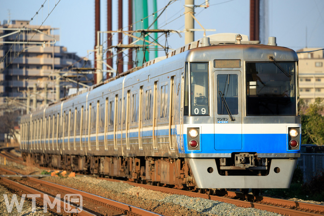 Fukuoka City Transportation Bureau type 1000N EMU operated on the Subway Kuko Line and the Hakozaki Line (ninochan555/PIXTA)
