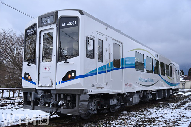 The new model MT-4000 diesel train introduced on the Minamiaso Railway (Image by: Minamiaso Railway)
