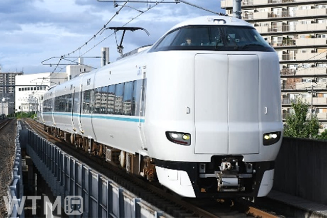 JR West 287 series EMU used for the extra limited express trains "Mahoroba" (Image by JR West)