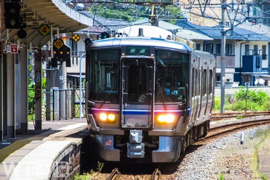 Train color changes from blue to pink & green – “Hapi-Line Fukui” launches from March