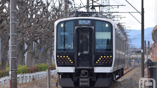 JR East E131 series EMU operating on the Nikko Line and other lines (Katsumi Yokoyama)